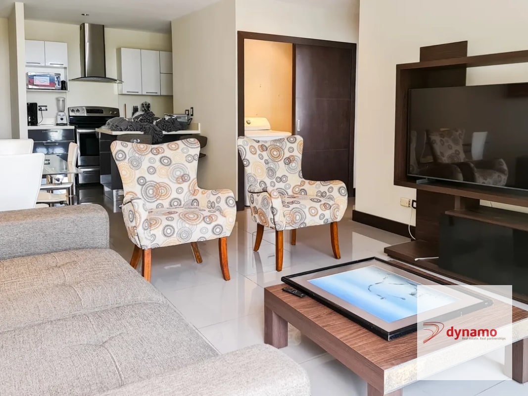 Apartamento amueblado de 2 dormitorios en Renta, Zona 15 - 10