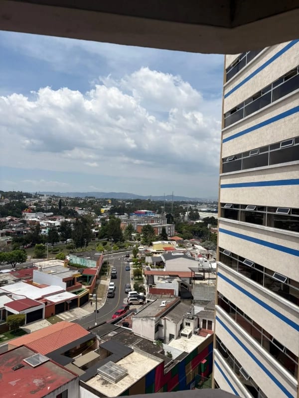 📍 APARTAMENTO EN VENTA – CONDOMINIO LAS GEMAS | ZONA 11 — Apartamento en Venta en Las Gemas, Zona 11, Guatemala, Ciudad — foto 3 de 11
