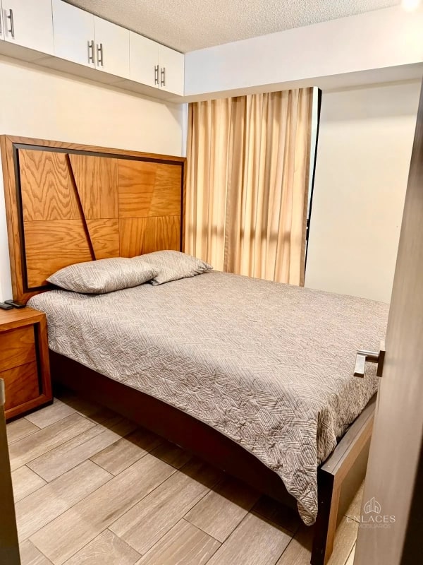 Zona 11 • Apartamento Amueblado en Renta • Edificio Aralia 1 - 3