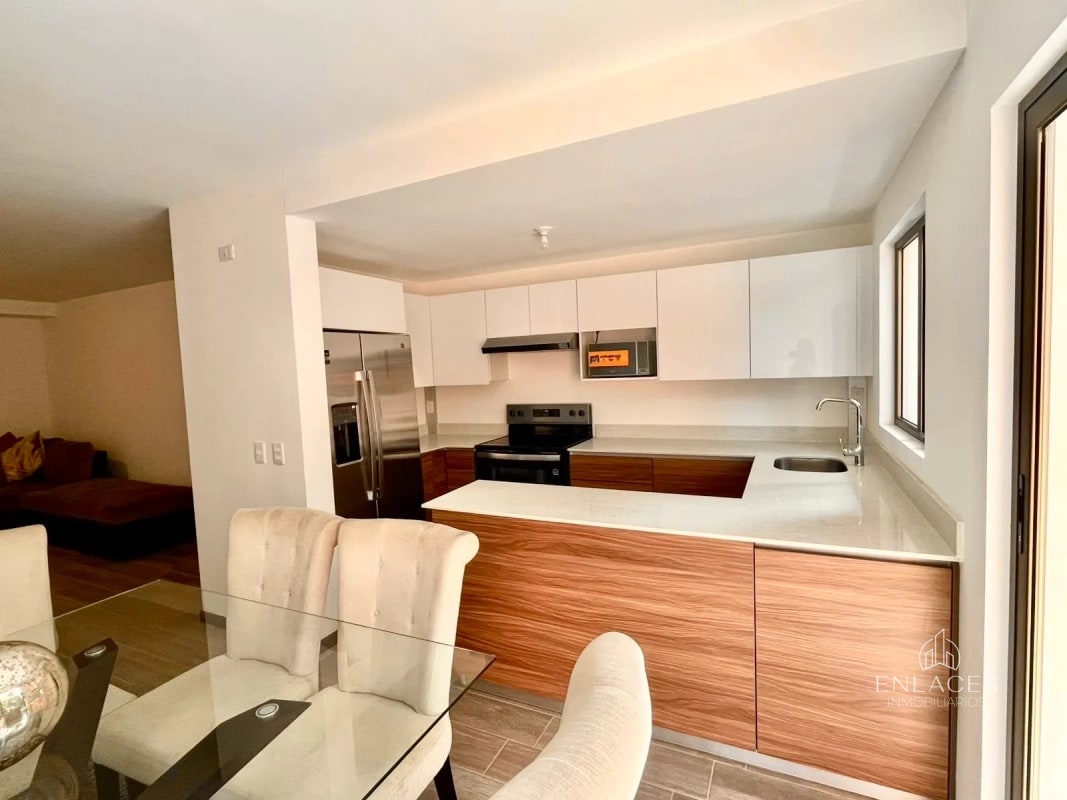 Zona 14 • Apartamento en Renta • Edificio Segheria - 1