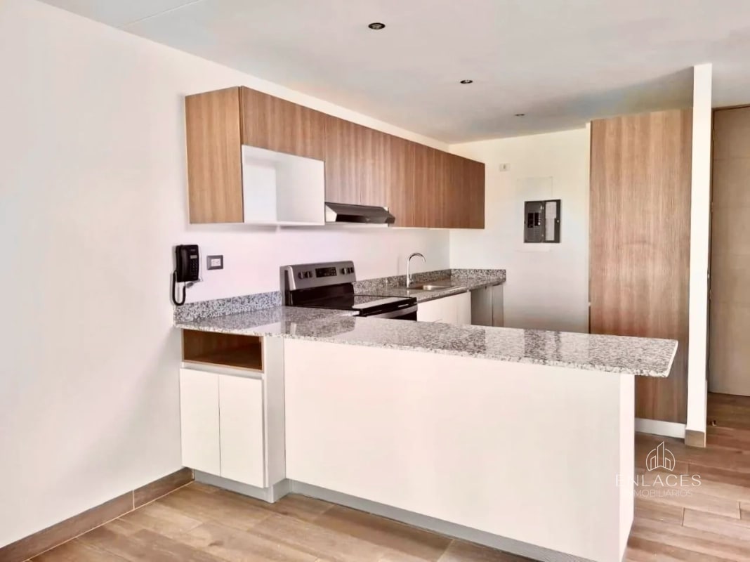 Zona 16 • Apartamento en Renta • Edificio Brickell - 1