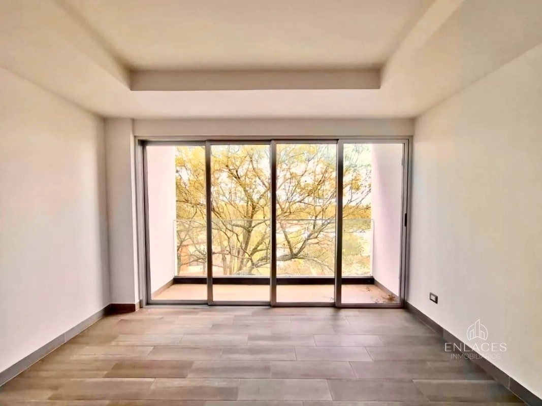 Zona 16 • Apartamento en Renta • Edificio Brickell - 2