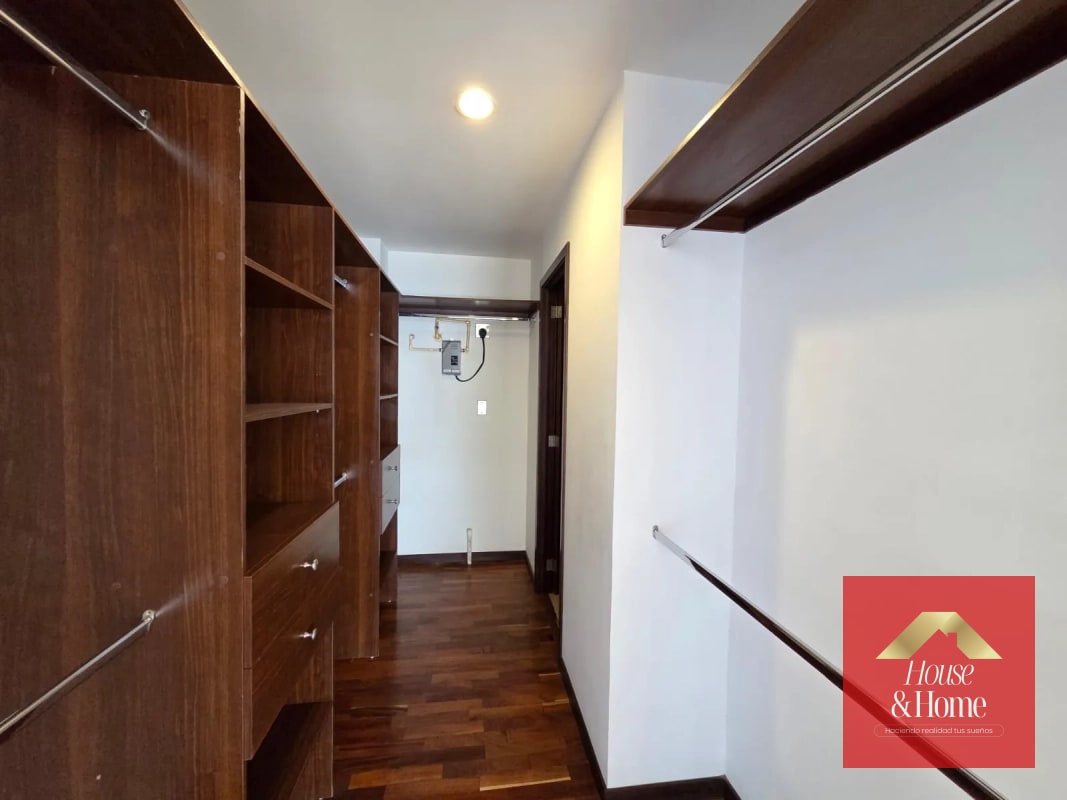 Apartamento en renta zona 14 -Torre Quattro - 10