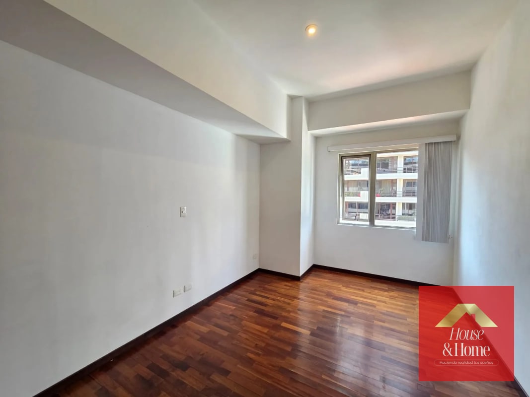 Apartamento en renta zona 14 -Torre Quattro - 9