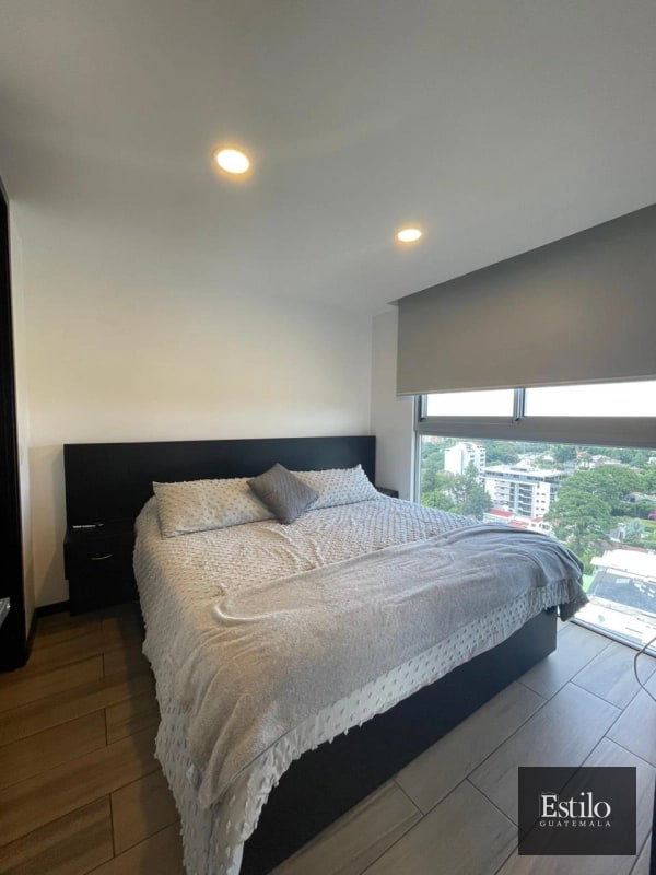 APARTAMENTO SEMI AMUEBLADO ZONA 15 - 3