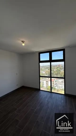 ALQUILER DE APARTAMENTO ZONA 15 KINTEA — Apartamento en Alquiler en Kiintea, Zona 15, Guatemala, Ciudad — miniatura 3 de 11