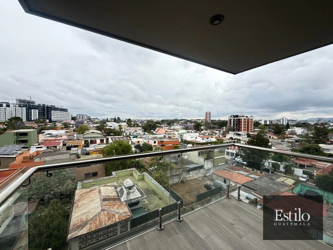 HERMOSO APARTAMENTO CON BALCÓN EN VENTA - 1