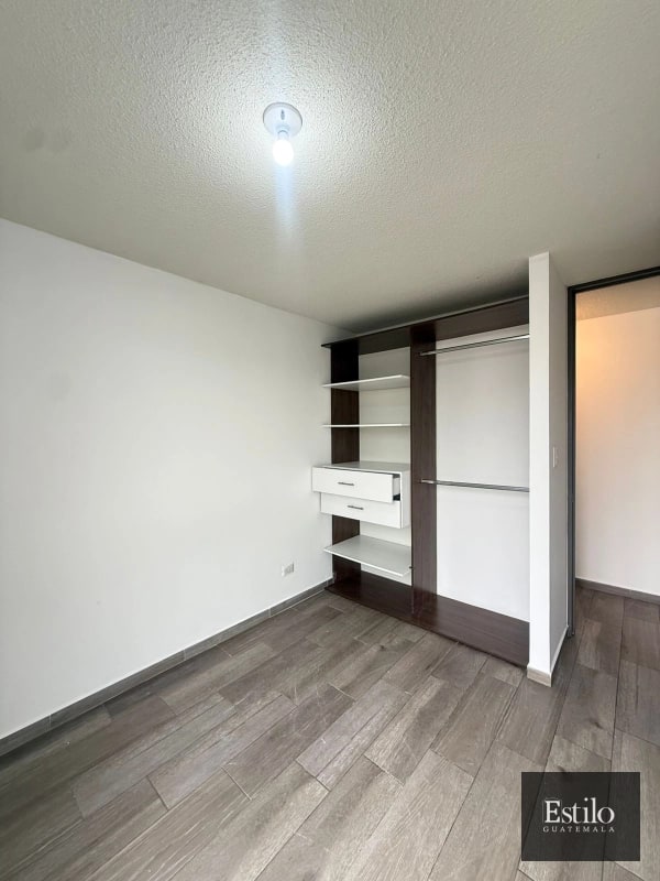 HERMOSO APARTAMENTO CON BALCÓN EN VENTA - 6