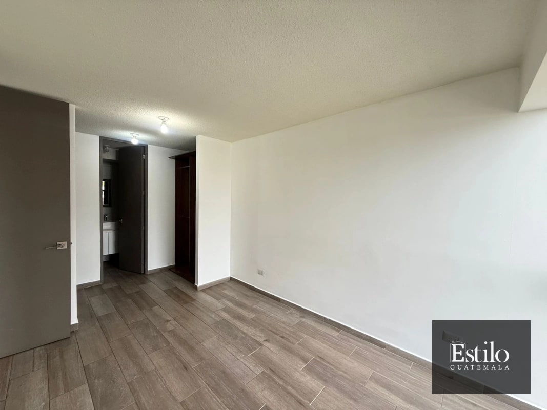 HERMOSO APARTAMENTO CON BALCÓN EN VENTA - 5