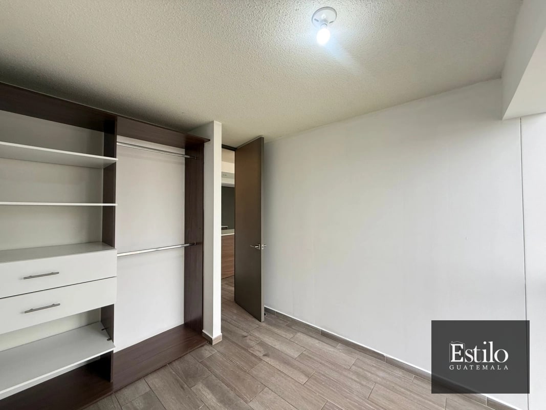 HERMOSO APARTAMENTO CON BALCÓN EN VENTA - 4