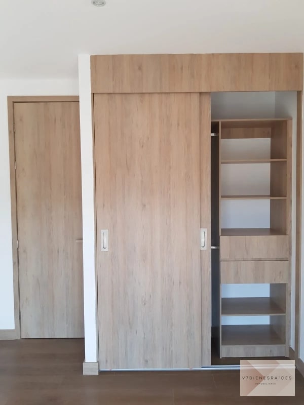 PRECIOSO APARTAMENTO EN ZONA 15 - 3