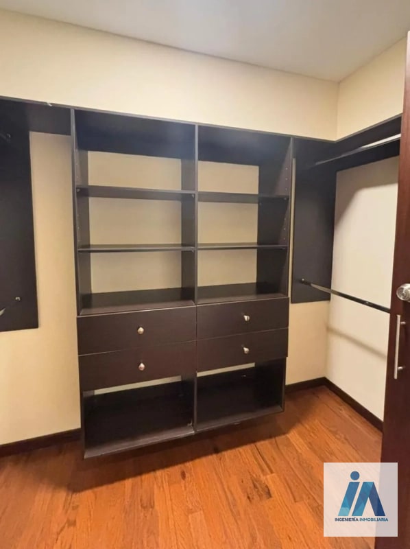 APARTAMENTO EN VENTA / ALQUILER CON JARDÍN 🍃📍Edificio Plenum, 5ta Avenida Zona 14 - 7