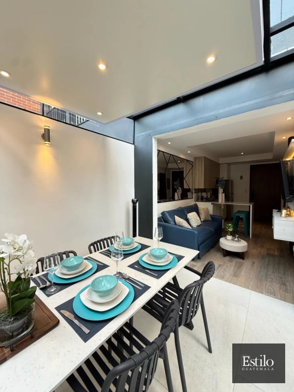 HERMOSOS APARTAMENTO CON JARDIN PRIVADO. ZONA 13 - 12