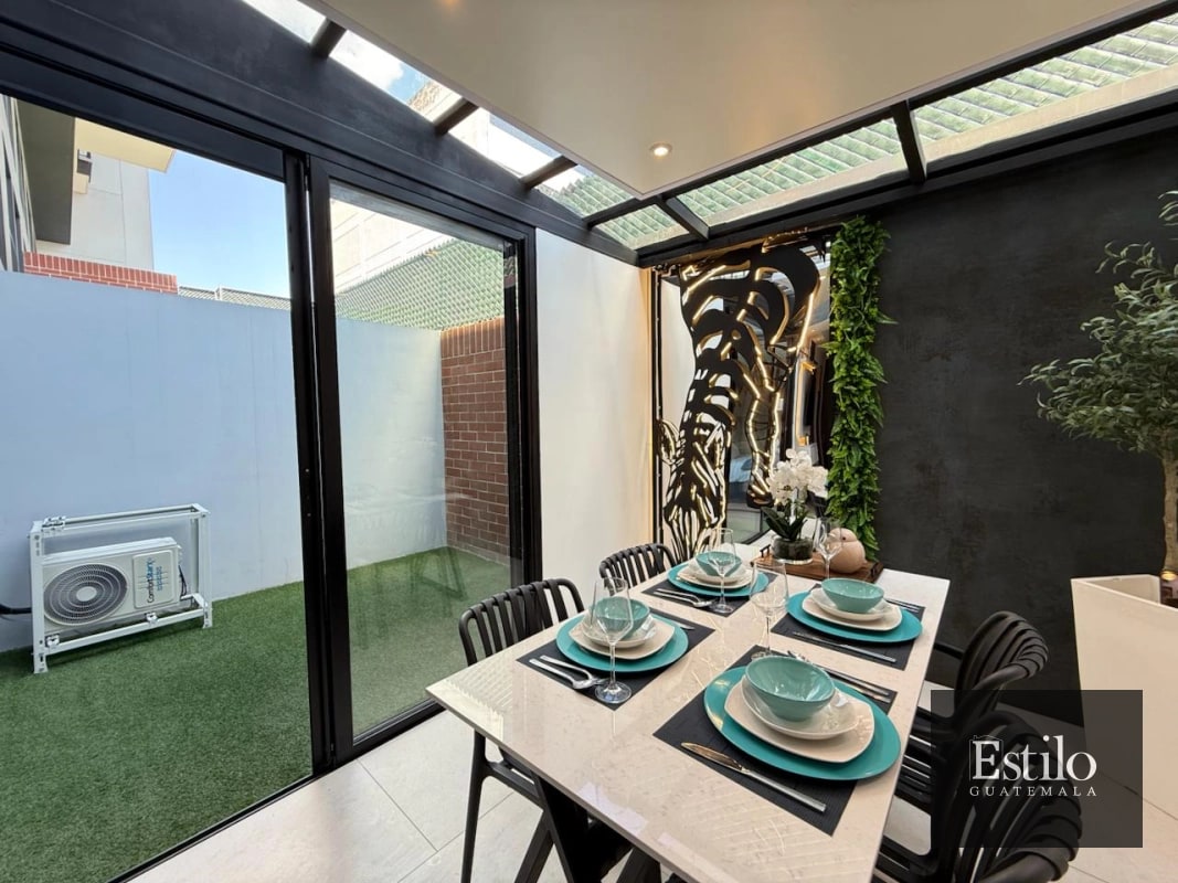 HERMOSOS APARTAMENTO CON JARDIN PRIVADO. ZONA 13 - 11