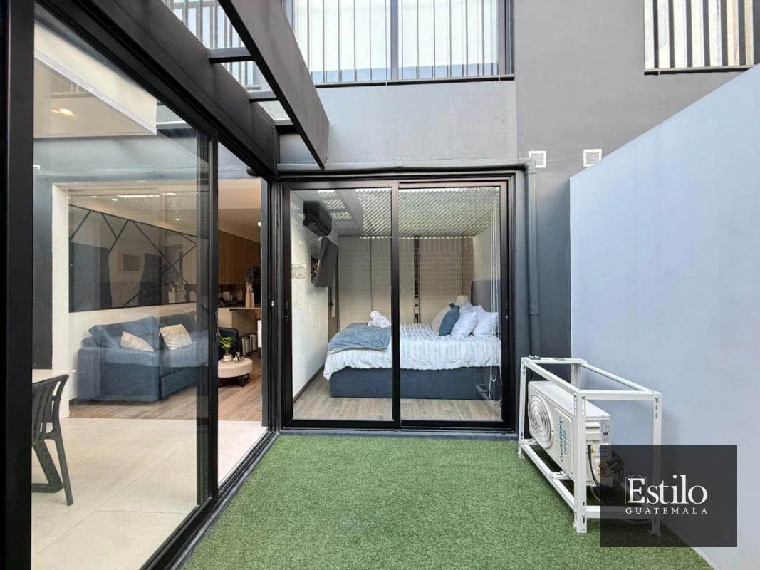 HERMOSOS APARTAMENTO CON JARDIN PRIVADO. ZONA 13 - 10