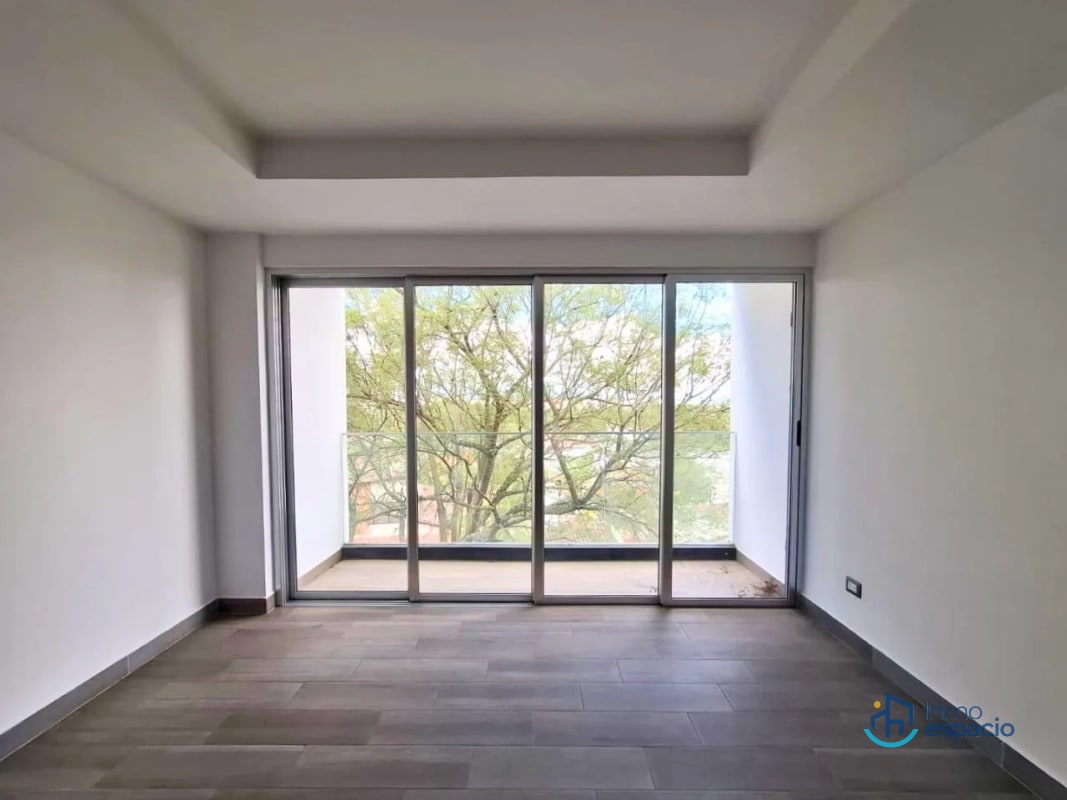 Apartamento en Alquiler – Edificio Brickell, Zona 16 - 17