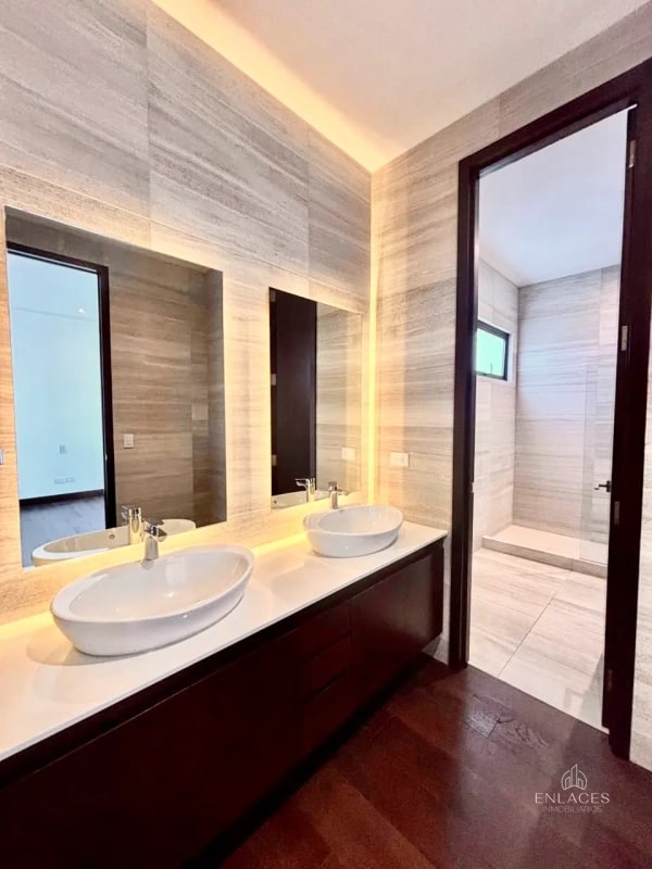 Zona 14 • Apartamento en Renta/Venta • Edificio Echo - 7