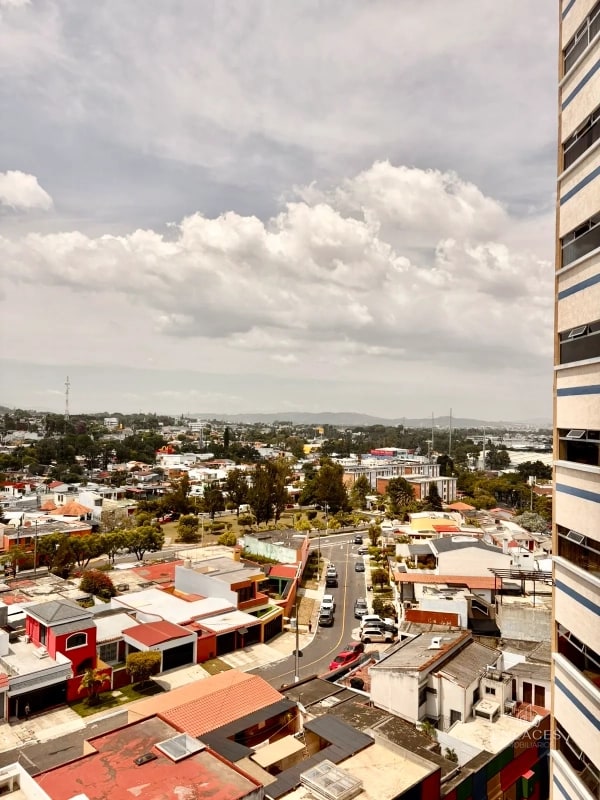 Zona 11 • Apartamento en Venta • Edificio Las Gemas - 8