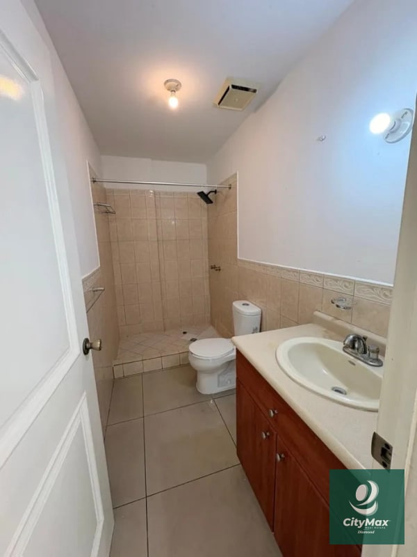 Apartamento en Renta y Venta en zona 13 - 9