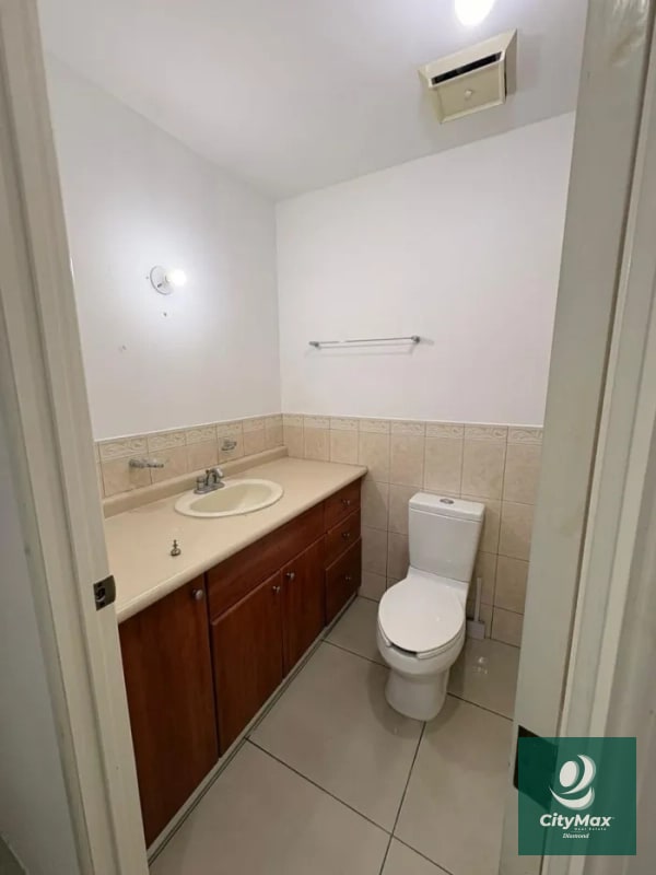 Apartamento en Renta y Venta en zona 13 - 5