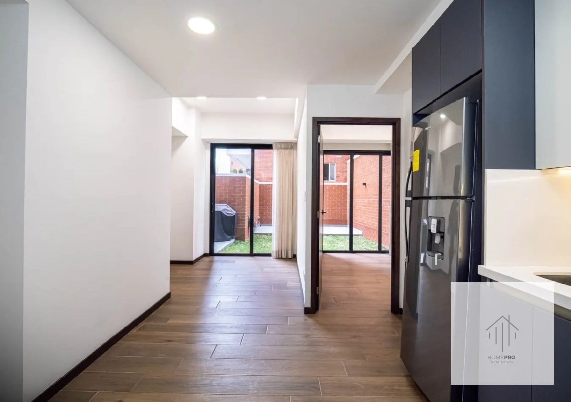 Apartamento con jardín en renta en zona 10 - 10