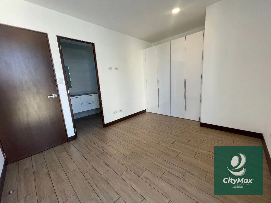 Apartamento en Venta en zona 15 - 10