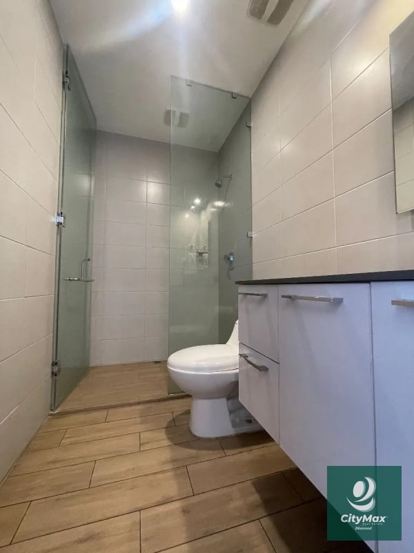 Apartamento en Venta en zona 15 - 7