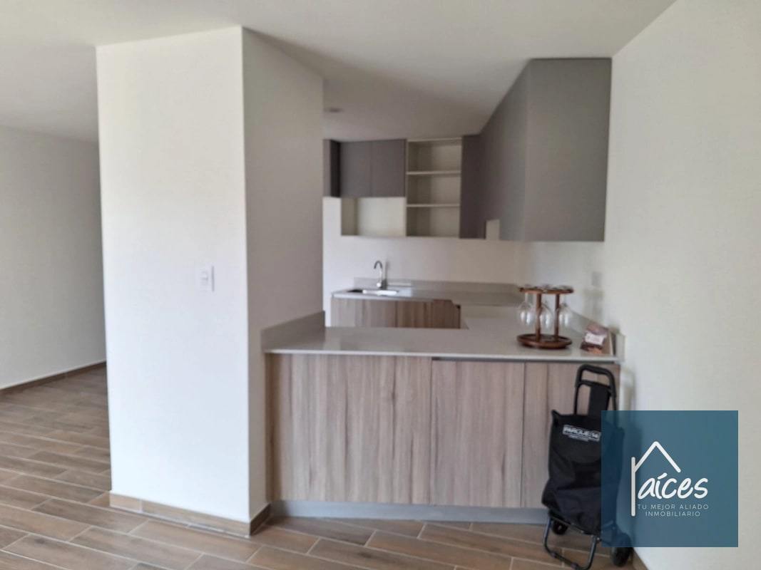 APARTAMENTO EN VENTA ZONA 14 (*20) - 14