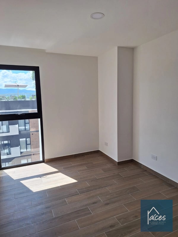 APARTAMENTO EN VENTA ZONA 14 (*20) - 10