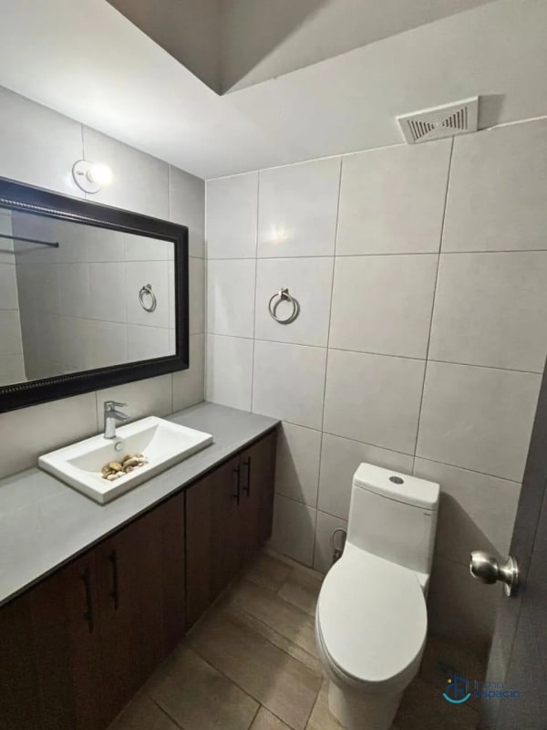 Apartamento en Alquiler – Villa Granada Premium 2, Santa Catarina Pinula - 3