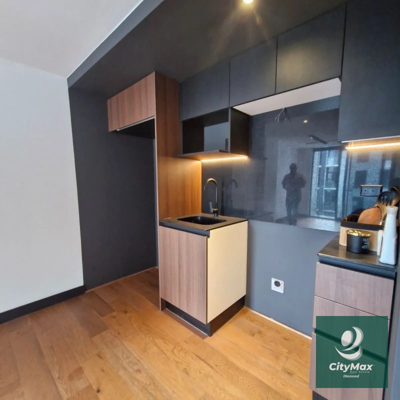 Apartamento en venta Villa Mariscal zona 11 - 15