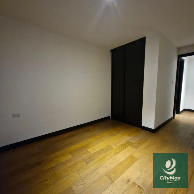 Apartamento en venta Villa Mariscal zona 11 - 14