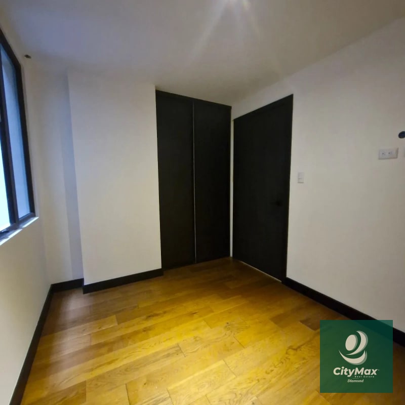 Apartamento en venta Villa Mariscal zona 11 - 12
