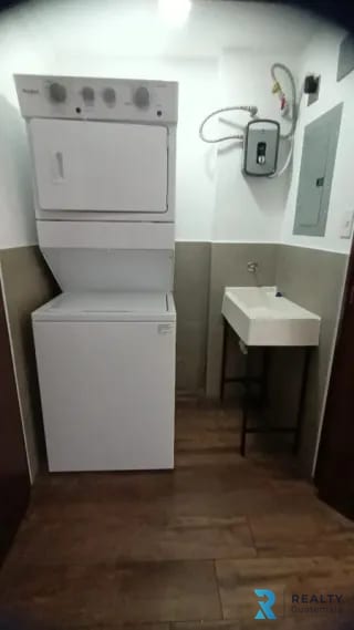 RENTO APARTAMENTO ZONA 10, MORETTI — Apartamento en Alquiler en Moretti, Zona 10, Guatemala, Ciudad — miniatura 5 de 10