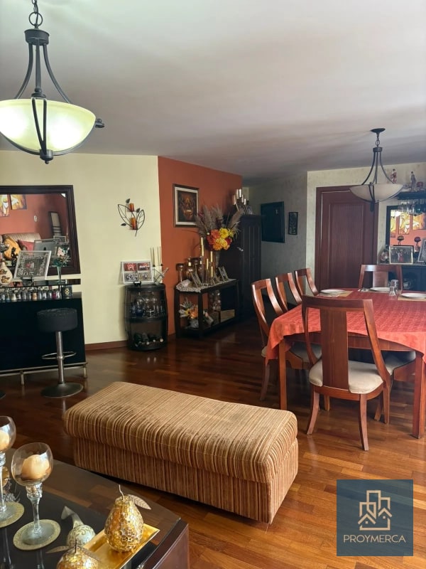 Amplio apartamento en venta, Las Gemas Zona 11 - 2