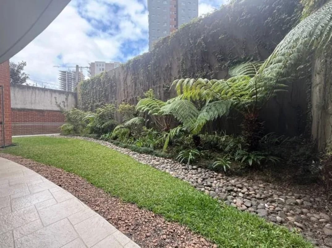 Apartamento de Lujo en venta, Edificio Plenum 14, zona 14 — Apartamento en Venta en Plenum 14, Zona 14, Guatemala, Ciudad — foto 2 de 10