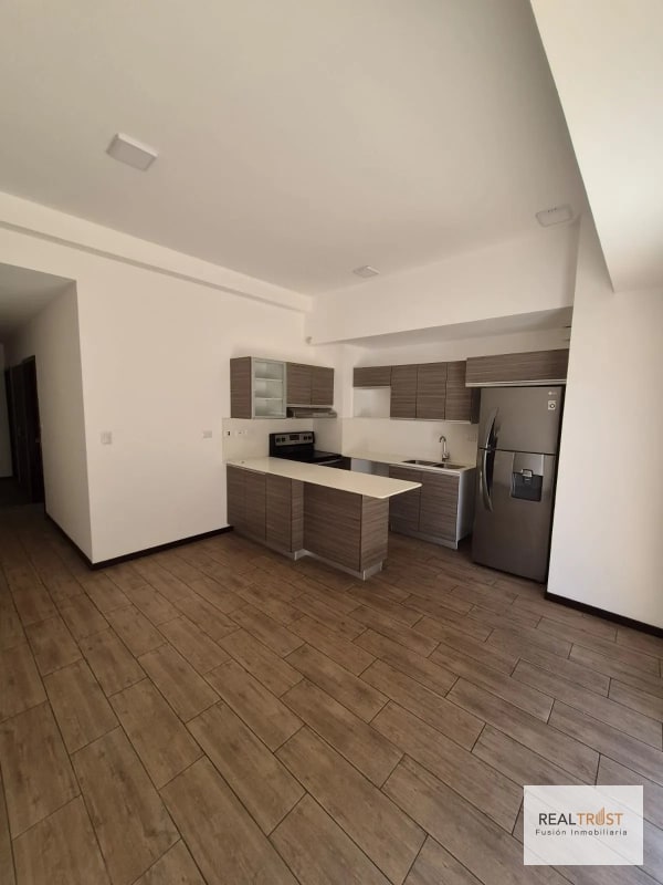 RENTO APARTAMENTO EN ZONA 10, a pocos pasos del C.C. La Estación - 9