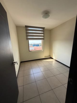 Rento apartamento Torre Barcelona Zona 9 — Apartamento en Alquiler en Torre Barcelona, Zona 9, Guatemala, Ciudad — miniatura 7 de 12