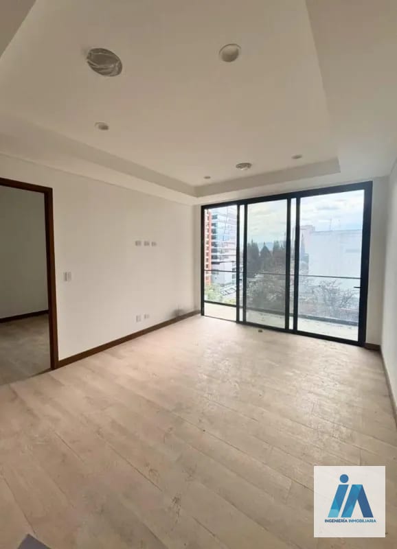 VENTA DE APARTAMENTO, 📍Edificio Ferré Diez, Zona 10 Es el refugio perfecto para quienes buscan vivir en el distrito empresarial con la serenidad de un entorno natural — Apartamento en Venta en Zona 10, Guatemala, Ciudad — foto 14 de 16