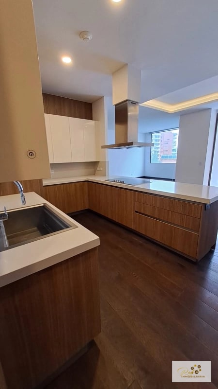 APARTAMENTO DE LUJO EN VENTA  📍 Edificio Echo – Zona 14 - 10
