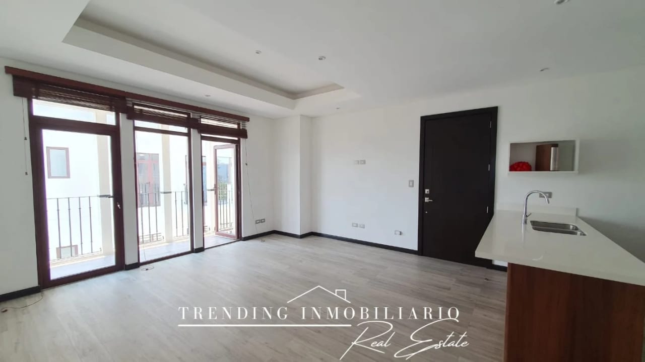 Apartamento en renta zona 16 edificio Lirios de Cayalá de 2 habitaciones + 2 parqueos — Apartamento en Alquiler en Lirios de Cayalá I, Zona 16, Guatemala, Ciudad — foto 7 de 10