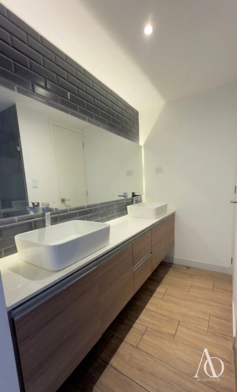 Apartamento en Venta Edificio Quo, zona 4 N12 / EN DIRECTO - 8