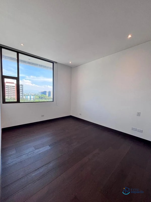 Apartamento en venta o alquiler en Edificio Echo, Zona 14 - 11