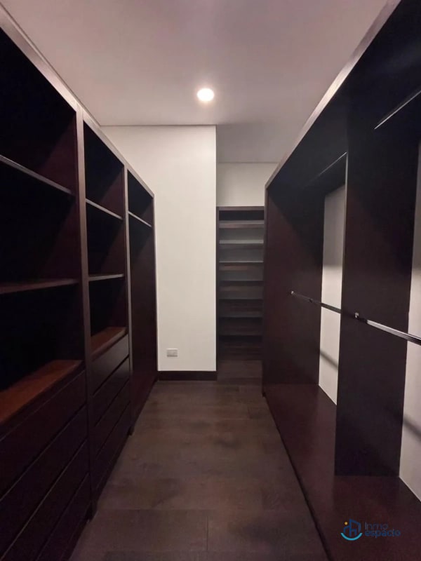 Apartamento en venta o alquiler en Edificio Echo, Zona 14 - 8