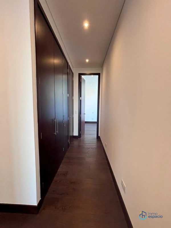 Apartamento en venta o alquiler en Edificio Echo, Zona 14 - 7
