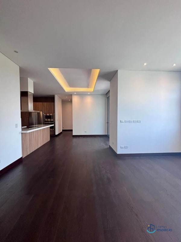 Apartamento en venta o alquiler en Edificio Echo, Zona 14 - 3