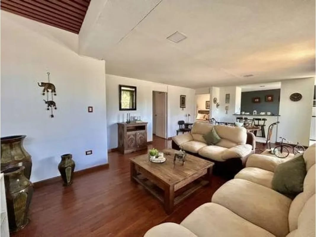 Venta de Apartamento Edificio Antiguo Zona 14 — Apartamento en Venta en Zona 14, Guatemala, Ciudad — foto 8 de 12