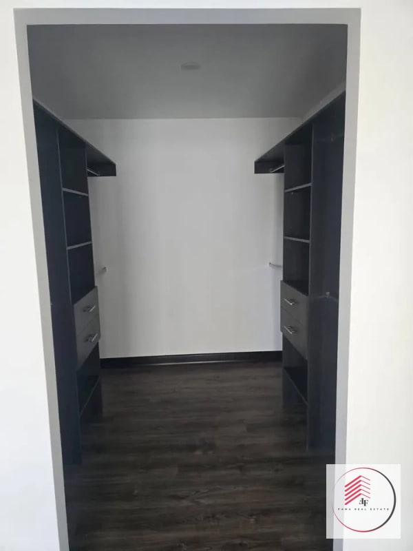 Alquiler de apartamento nuevo de 252 metros cuadrados en edificio DI FIORI - 5