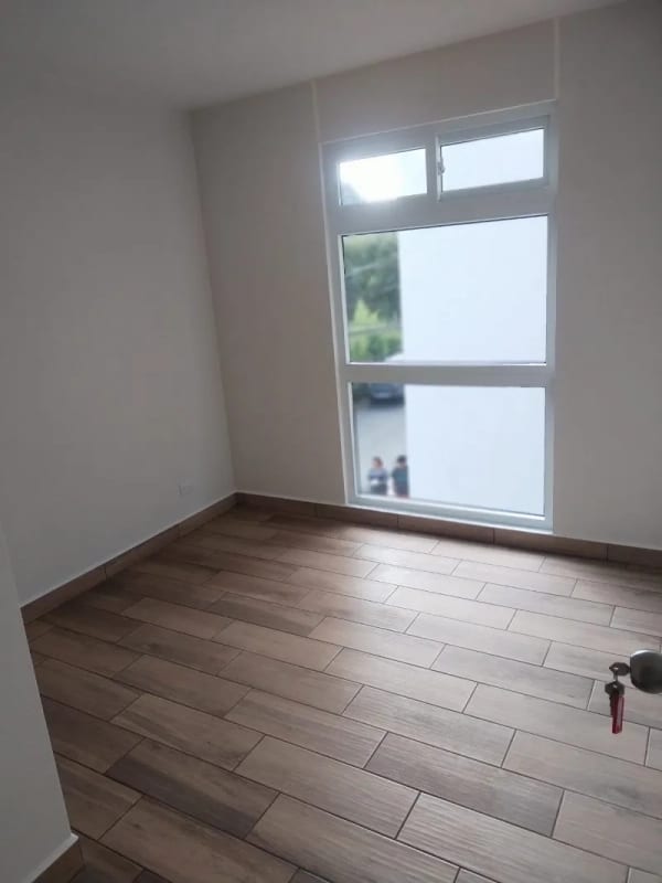 Venta de apartamento en zona 16 Lares 16 de 3 dormitorios. — Apartamento en Venta en San Gaspar, Zona 16, Guatemala, Ciudad — foto 7 de 13