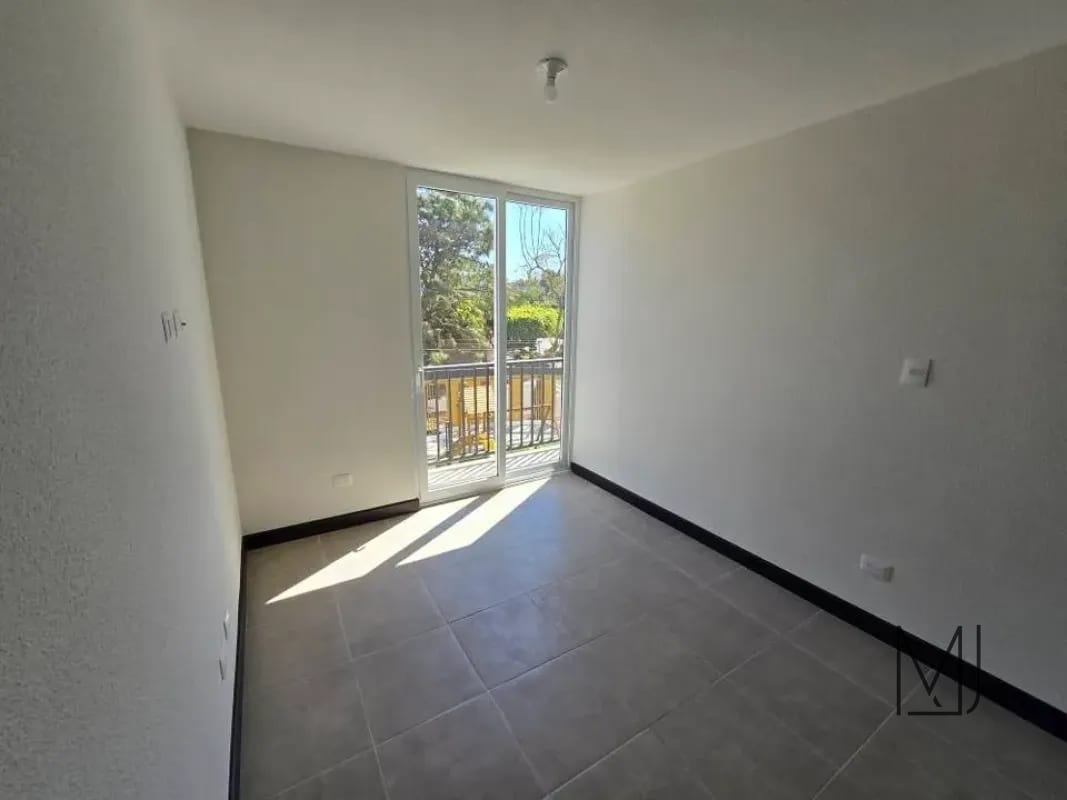 Apartamento en Alquiler | Edificio Esenta | Zona 12 | 2 habitaciones · Cerca de la USAC — Apartamento en Alquiler en Esenta, Zona 12, Guatemala, Ciudad — foto 5 de 11